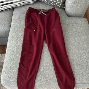 Fabletics XS- High-rise on-call scrub jogger